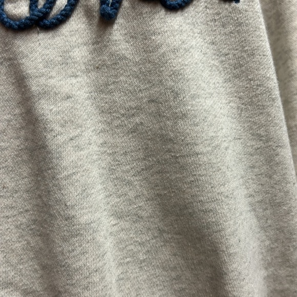 Super cute ON sweatshirt 💙 - Picture 3 of 6